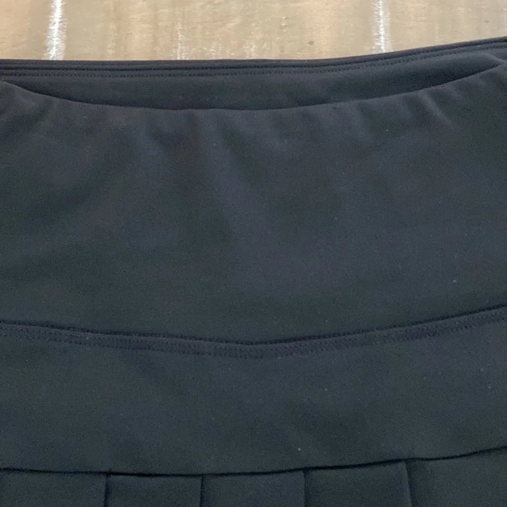 Forever21 Black Pleaded Skirt - Picture 4 of 9